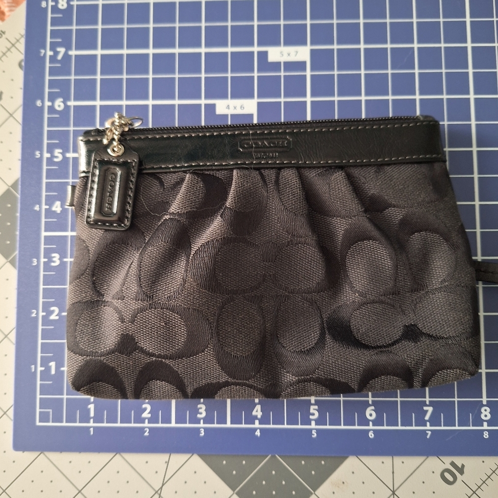 Small Coach wristlet
